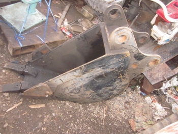 ลงอีกมุมให้แล้วนะครับ - บุ้งกี๋ pc50,pc60,pc70 สำหรับขุดวางท่อ ใช้ได้กับรถขุด แบคโฮ หลายยี่ห้อ เก่าญี่ปุ่น