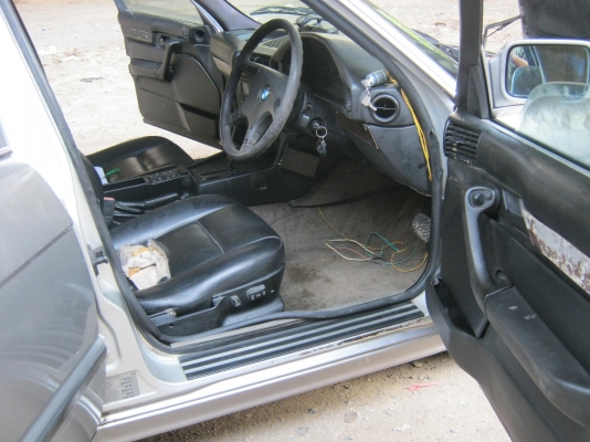 Bmw525ปี94เกียร์ออโต แก๊ส ขับดีเครื่องนิ่ง 48000