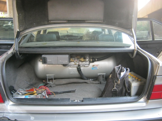 Bmw525ปี94เกียร์ออโต แก๊ส ขับดีเครื่องนิ่ง 48000