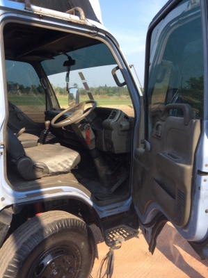 ISUZU NPR (ฝาขาว) ยาว 5ม. เครื่อง120 แรง รถเดิมบางสุดๆ รถใช้น้อย วิ่งน้อย พร้อมใช้งาน ขาย 490,000 บาท (ศุภากร 081-4252943)