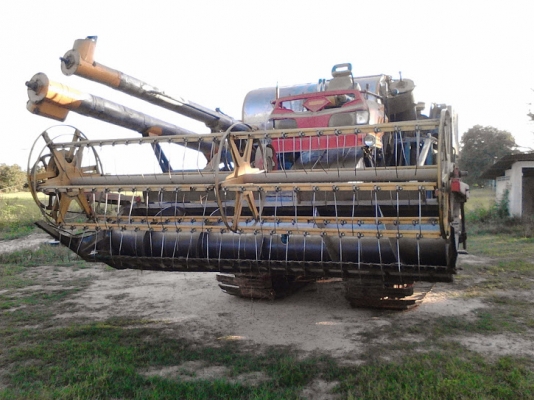 ขายเหมา 3 คัน รถเกี่ยวพร้อมเทรลเลอร์  3 รายการ ถูกๆสภาพดี 1,600,000 ต่อรองได้