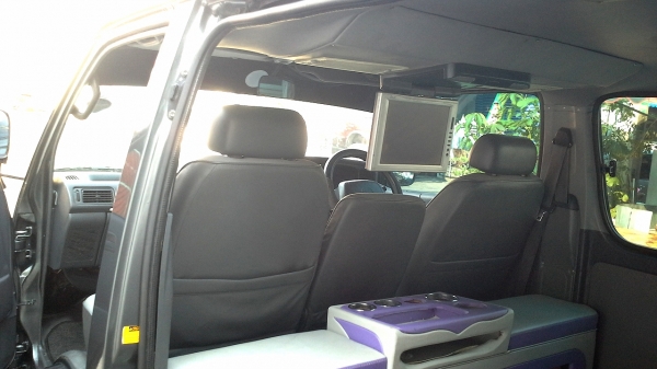 TOYOTA HIACE 3.0 ปี2003 งามๆ พ.พาวเวอร์ TOYOTA HIACE 3.0 ปี2003 งามๆ พ.พาวเวอร์