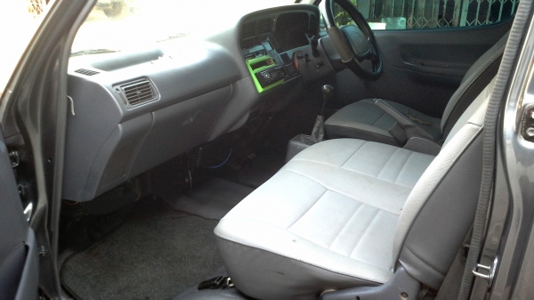 TOYOTA HIACE 3.0 ปี2003 งามๆ พ.พาวเวอร์ TOYOTA HIACE 3.0 ปี2003 งามๆ พ.พาวเวอร์