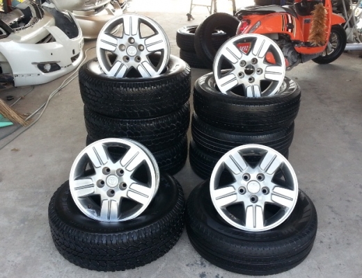 ล้อเดิมวีโก้ขอบ 15 พร้อมยาง เลือกได้2แบบ