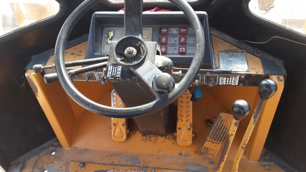 ขอยกเลิกการขายชั่วคราวคับ ขายรถตัก TCM 830-2 สภาพสวยแบบสุดๆ