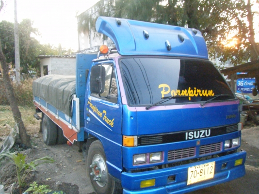 ขาย6ล้อ ISUZU NPR 115HP แต่เปลี่ยนเครื่องใหม่แล้วเป็น4HF1 (130แรง)  ส่งมา20งวดแล้ว ทำไว้48งวด ไม่มีค้าง ติดต่อ 0892095791 บอย