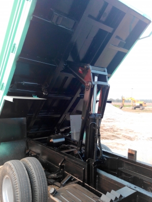 มิตซูแคนเตอร์ปี 40 ต่อดั้มใหม่ กระบะ 3.20 ม.เครื่องเดิม 110 แรง  เอกสารพร้อมโอน ม.79  ลดอีกครับ 355,000 บาท ด่วนครับ