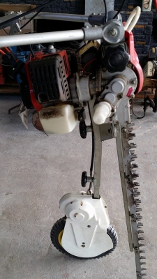 เครื่องตัดตกแต่งกิ่ง OCHIAI เก่าญี่ปุ่น สภาพดี พร้อมใช้งงาน เครื่องตัดตกแต่งกิ่ง OCHIAI เก่าญี่ปุ่น สภาพดี พร้อมใช้งงาน