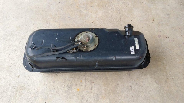 ถังบรรจุน้ำมัน เก่าญี่ปุ่น มีหลายขนาด สภาพใช้งานได้จริง ถังบรรจุน้ำมัน เก่าญี่ปุ่น มีหลายขนาด สภาพใช้งานได้จริง