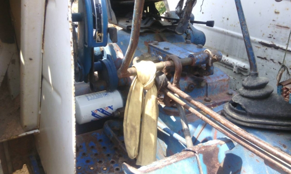 ขายรถไถ FORD 6610 2 เพลา ใบมีดดันหน้า 7 จาน ไม่เอกสาร ราคา 460000