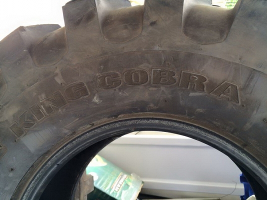 ขาย ยางking cobra 35/10.5/16 ใส่ได้เดือนเดียวถอดเก็บอย่างดี