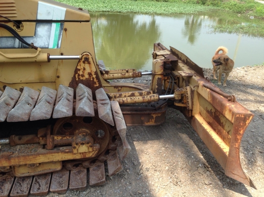 ขายด่วน รถแทรคเตอร์ ตีนตะขาบ BD2G เก่าญี่ปุ่นยังไม่เคยใช้งานในไทย