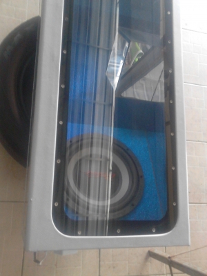 ตู้ลำโพงเครื่องเสียง  ยาว 112 ซม สูง 30 ซม. กระจกนั่งได้  tel.081-427-3941