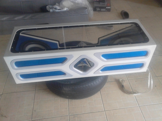 ตู้ลำโพงเครื่องเสียง  ยาว 112 ซม สูง 30 ซม. กระจกนั่งได้  tel.081-427-3941