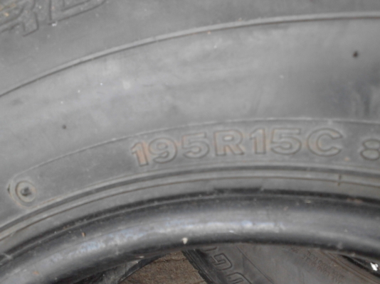 195R15C BRIDGESTONE RD-613 มี 3 เส้น tel.081-427-3941