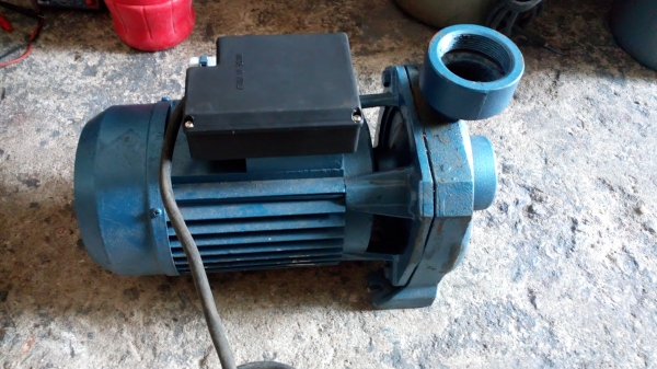 ขาย !! ปั้มน้ำหอยโข่ง 3แรง220v. ท่อ2&times;2" พร้อมใช้งาน