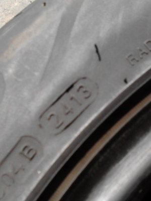 195/55R15 THUNDER  MACH II ปี 2013  ชุด 4 เส้น tel.081-427-3941