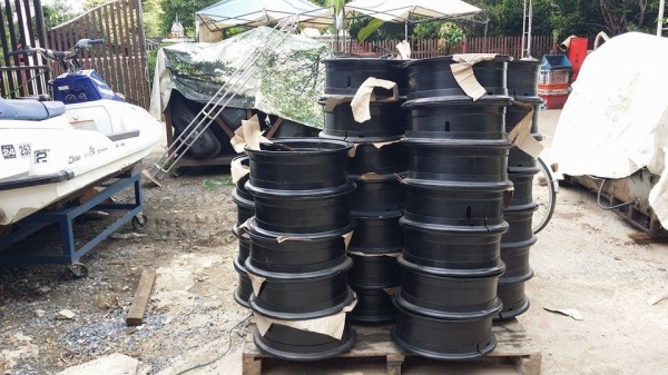 กะทะล้อ 6 รู เก่าญี่ปุ่น สภาพใหม่ ขนาดความกว้าง 17.5" ความสูง 7" กะทะล้อ 6 รู เก่าญี่ปุ่น สภาพใหม่ ขนาดความกว้าง 17.5" ความสูง 7"