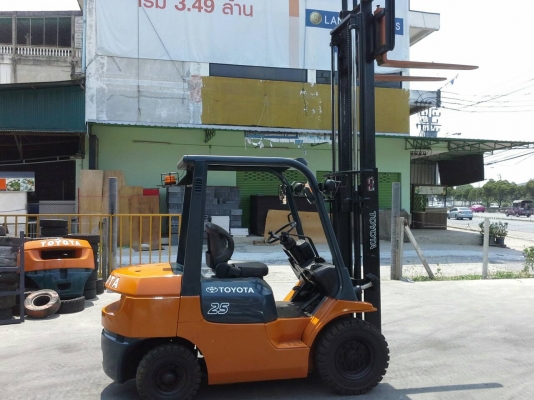 TOYOTA 7FD25ขนาด2.5ตัน เสาสูง3เมตร เกียร์ออร์โต้ เครื่องยนต์ดีเซล2Z รับประกันเครื่องเกียร์3เดือน ราคาต่อรองได้ 0816161541