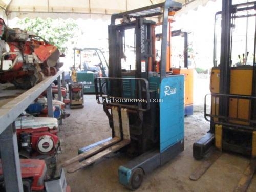 รถยกไฟฟ้ายืนขับ   TOYOTA   6FBRJ9   รหัสสินค้า : 80802535  หรือเพิ่มเติมไดที่ www.nihonmono.com