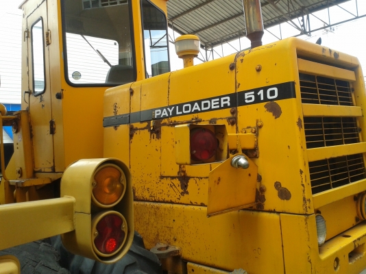 ต้องการขายรถตักยี่ห้อ komatsu-510 รถนอกนำเข้าจากญี่ปุ่น