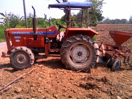 แทรคเตอร์ ฮิโนโมโต้ E324 พร้อมใบดันดิน