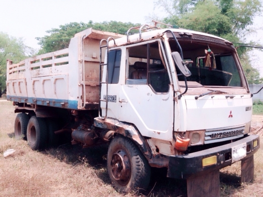 MITSUBISHI FUSO FN527 - 195 HP 6D16 MA 25437 สิบล้อดั๊มพ์ 2 เพลา กระบะดั๊มพ์เหล็ก 12 ตันความสภาพดีพร้อมบรรทุกหนักได้เลย เครื่องยนต์แรงดี หัวเก๋งมีผุตามสภาพครับภายในเก๋งคอนโซลครบ พวงมาลัยเพาเวอร์ ระบบเบรคทริ๊ปฟี้ครบครัน ช่วงล่างแน่นคัชซีสวยเดิมๆไม่มีบวม เบ