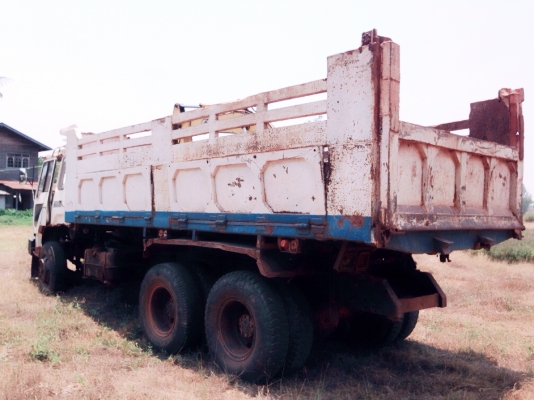 MITSUBISHI FUSO FN527 - 195 HP 6D16 MA 25437 สิบล้อดั๊มพ์ 2 เพลา กระบะดั๊มพ์เหล็ก 12 ตันความสภาพดีพร้อมบรรทุกหนักได้เลย เครื่องยนต์แรงดี หัวเก๋งมีผุตามสภาพครับภายในเก๋งคอนโซลครบ พวงมาลัยเพาเวอร์ ระบบเบรคทริ๊ปฟี้ครบครัน ช่วงล่างแน่นคัชซีสวยเดิมๆไม่มีบวม เบ