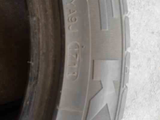 195/50R15 KUMHO ECSTA มี 2 เส้น tel.081-427-3941