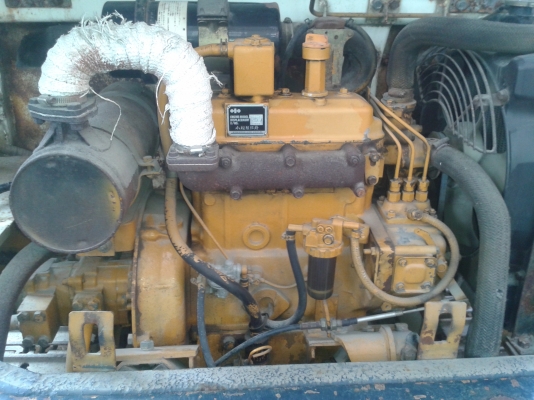 ต้องการขายรถขุดยี่ห้อ komatsu-pc30-5 รถนอกนำเข้าจากญี่ปุ่น