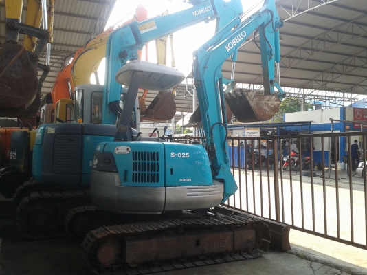 ต้องการขายรถขุดยี่ห้อ KOBELCO-SK40SR-1 รถนอกนำเข้าจากญี่ปุ่น