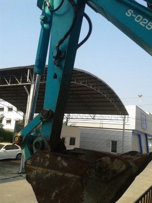 ต้องการขายรถขุดยี่ห้อ KOBELCO-SK40SR-1 รถนอกนำเข้าจากญี่ปุ่น