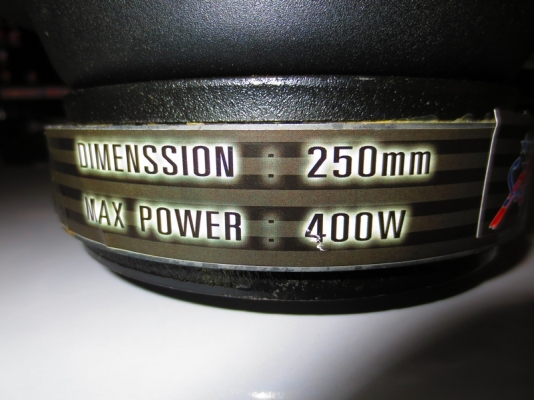 2. ขายลำโพงเบสติดรถยนต์ 10 นิ้ว 400 วัตต์ (มี 2 ตัว) 2. ขายลำโพงเบสติดรถยนต์ 10 นิ้ว 400 วัตต์ (มี 2 ตัว)