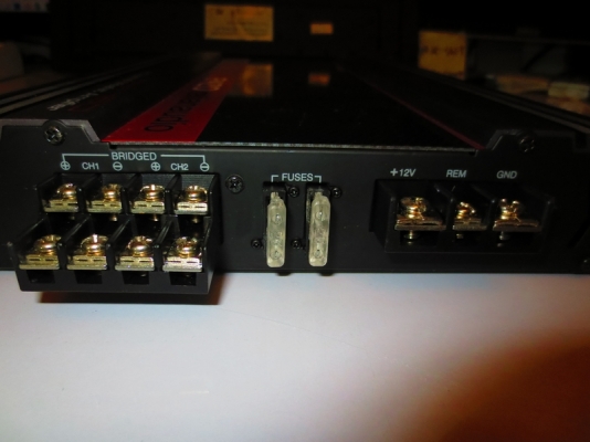 3. ขายเพาเวอร์แอมป์ติดรถยนต์ 50 วัตต์ ใส่ลำโพงได้ 4 ตัว เสียงเพราะมาก 3. ขายเพาเวอร์แอมป์ติดรถยนต์ 50 วัตต์ ใส่ลำโพงได้ 4 ตัว เสียงเพราะมาก