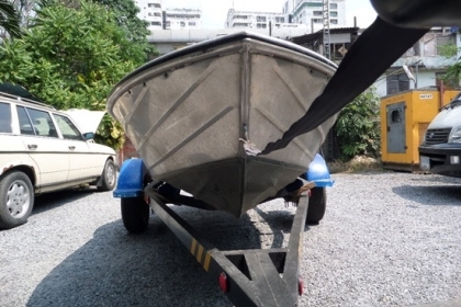 ขาย เรือปิเนียม STESSL 12 ฟุต พร้อมเครื่อง 9.9 EVINRUDE (จากญี่ปุ่น ) ขนาดเรือ กว้าง 145 ซมสูง 45 ซม. พร้อมถังน้ำมันเบิกใหม่ ราคา 69,000 (ไม่รวมเทเลอร์ ).