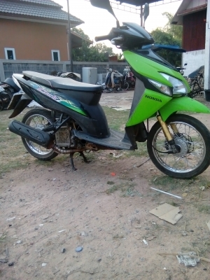 ขายรถมอเตอร์ไซด์ Honda click รถสภาพดี ใช้งานทุกวัน สตาร์ทติดง่าย