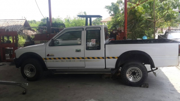 มังกรทอง 4X4 ปี35 99,000 บาท มังกรทอง 4X4 ปี35 99,000 บาท