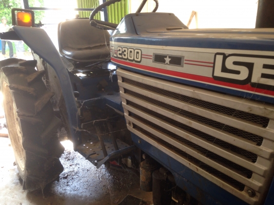 ขายรถไถ  Isaki TL2300 พร้อมเครื่องตัดหญ้า แบบโรตารี่ รถสวยเดิมๆ