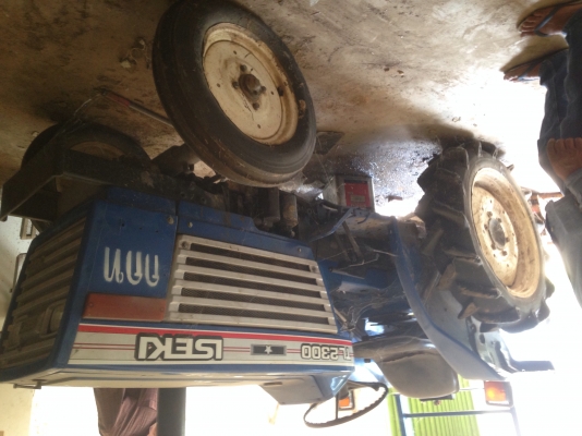 ขายรถไถ  Isaki TL2300 พร้อมเครื่องตัดหญ้า แบบโรตารี่ รถสวยเดิมๆ