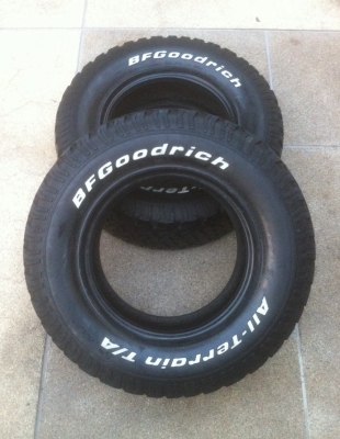 ยาง BF Goodrich 265/70/16 ปี09 2เส้น