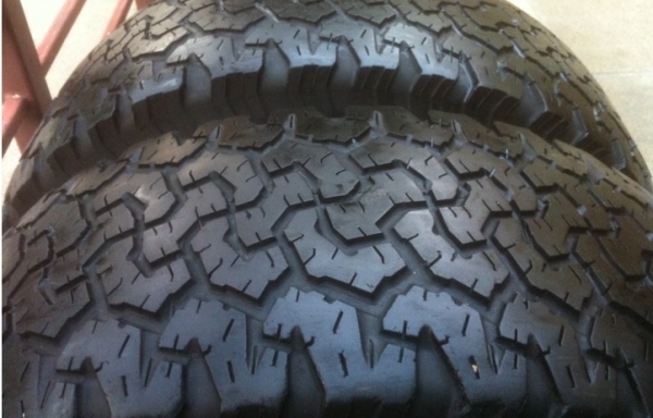 ยาง BF Goodrich 265/70/16 ปี09 2เส้น