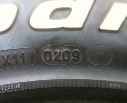 ยาง BF Goodrich 265/70/16 ปี09 2เส้น