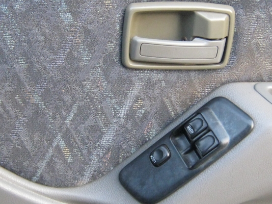 ขายกระบะ ISUZU ดาร์ก้อน RODIO ขับ 4 WD สภาพเดิมๆ ปี 2000 ขายกระบะ ISUZU ดาร์ก้อน RODIO ขับ 4 WD สภาพเดิมๆ ปี 2000