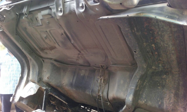 รถอีซุซุ 6 ล้อ รั้ว NPR เปลื่ยนเครื่อง 110  แรงม้า ปี 35.   สนใจติดต่อ 081 - 6079515