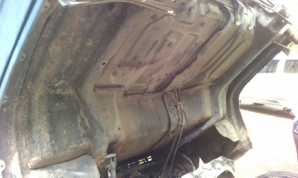 รถอีซุซุ 6 ล้อ รั้ว NPR เปลื่ยนเครื่อง 110  แรงม้า ปี 35.   สนใจติดต่อ 081 - 6079515