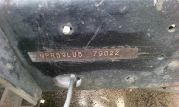 รถอีซุซุ 6 ล้อ รั้ว NPR เปลื่ยนเครื่อง 110  แรงม้า ปี 35.   สนใจติดต่อ 081 - 6079515