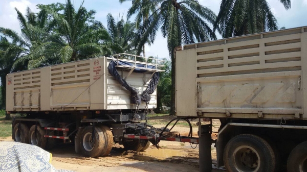 รถฮีโน่ 10 ล้อดั้ม  380  แรงม้า ปี 53  ( ขายแม่ , ลูก. )   สนใจติดต่อ 081 - 6079515