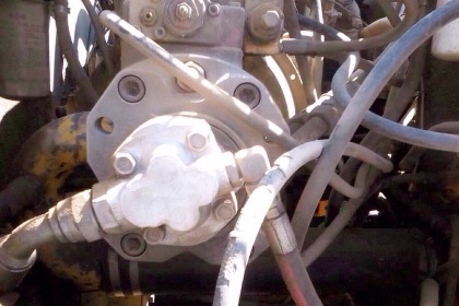 ขายด่วน รถแบ็คโฮร KOMATSU PC 120-5 ขายแพ็คคู่กับ รถเทรลเลอร์สิบล้อหัวยาว ISUZU TX 165 HP 6BD1 รถสภาพดีมีเอกสารเล่มทะเบียนครบ เพลาเดียว รถแบ็คโฮร 120-5 สภาพดีพร้อมทำงานได้เลย เครื่องเดิมปั๊มเดิมทำงานได้เร็ว ภายในเก๋งคอนโทรลยาว ช่วงล่างแน่นดีประมาณ 60\%  พร้