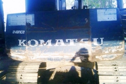 ขายด่วน รถแบ็คโฮร KOMATSU PC 120-5 ขายแพ็คคู่กับ รถเทรลเลอร์สิบล้อหัวยาว ISUZU TX 165 HP 6BD1 รถสภาพดีมีเอกสารเล่มทะเบียนครบ เพลาเดียว รถแบ็คโฮร 120-5 สภาพดีพร้อมทำงานได้เลย เครื่องเดิมปั๊มเดิมทำงานได้เร็ว ภายในเก๋งคอนโทรลยาว ช่วงล่างแน่นดีประมาณ 60\%  พร้