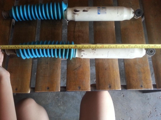 ขายโช๊คอัพ 1 คู่ Procomp ES9000